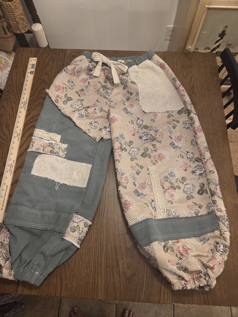 POL "Art You Can Wear" Patchwork Joggers – Medium - Picture 9 of 9